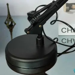 Stol Üstü Metal Lampa – Fırlanan Başlıqlı və LED İşıqlı thumbnail